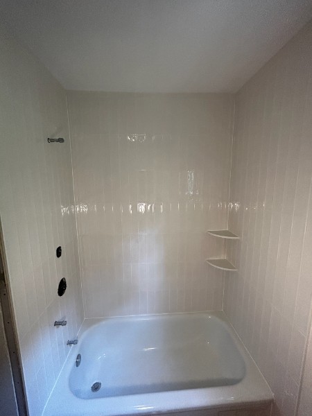 Marble tub surround